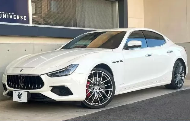 マセラティ ギブリ Ｓ グランスポーツ